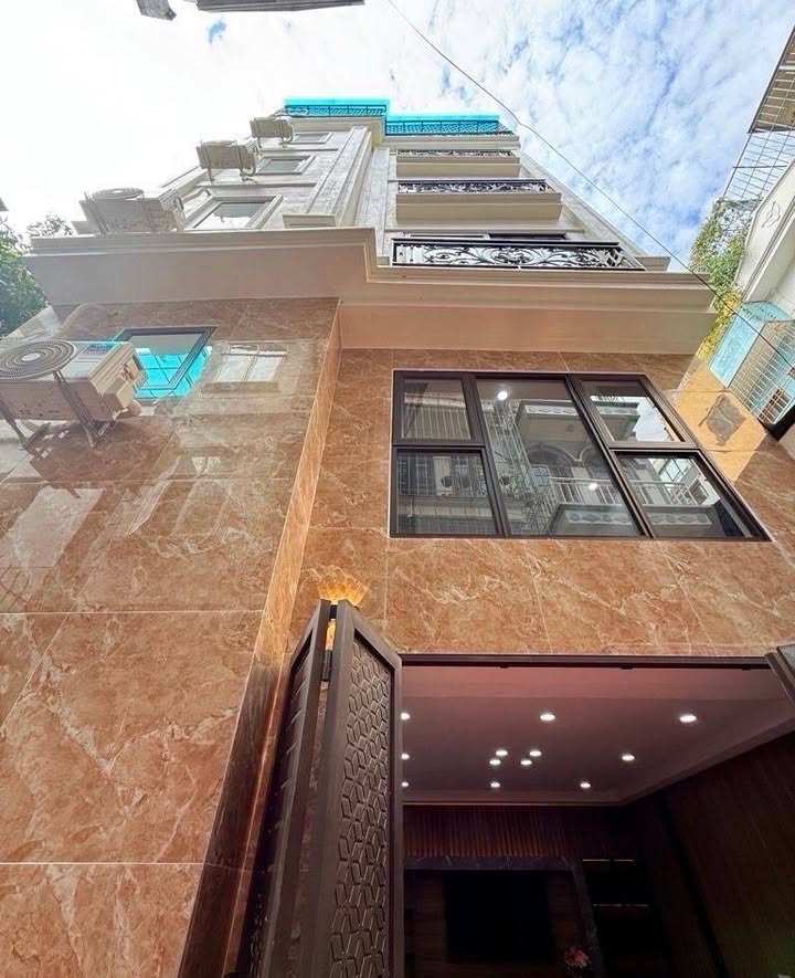 Nhà 6 tầng thang máy phường Thịnh Quang 175m² giá 9 tỷ - Sẵn sàng vào ở ngay!