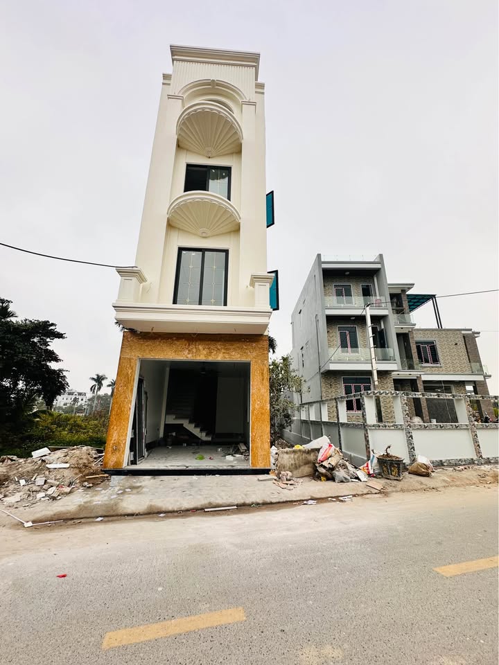 Nhà mặt đường Đặng Cương, 60m² giá 5.2 tỷ - Thang máy tiện lợi, kinh doanh thuận lợi!