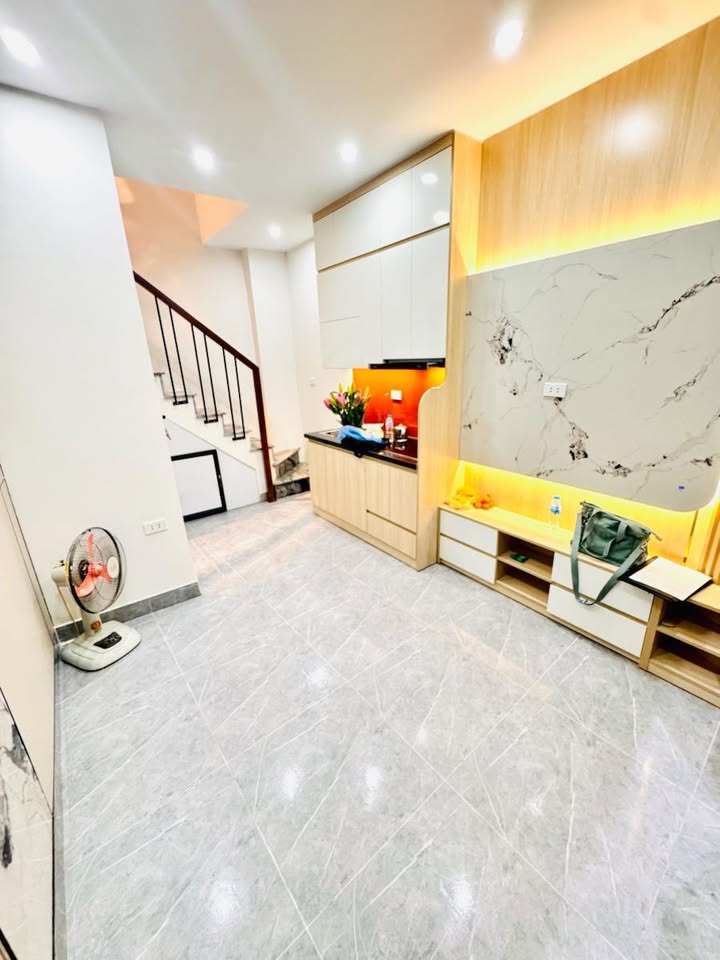 Nhà đẹp Đường Linh Quang, Quận Đống Đa, 22m² giá 4.95 tỷ - Đón Tết 2024 ngay!