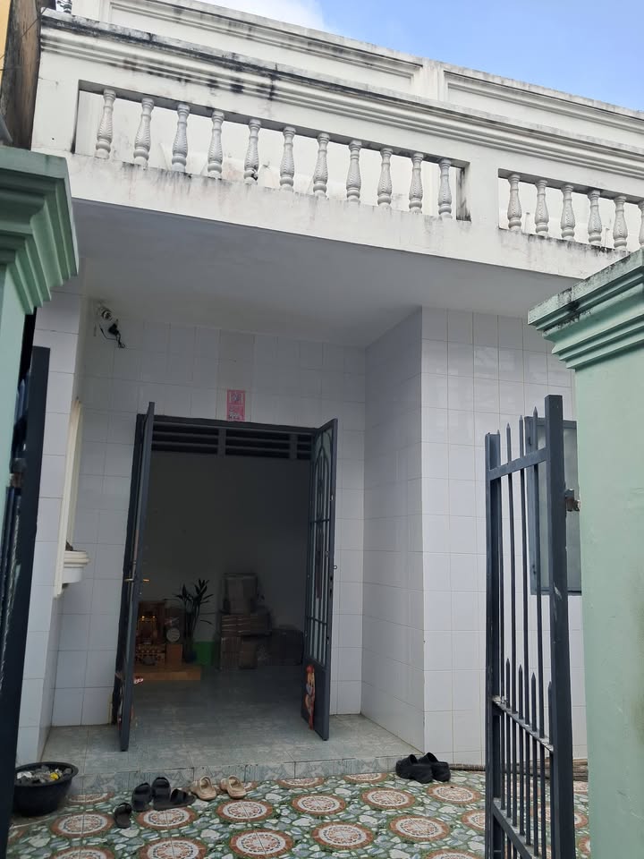 Nhà phố Gò Công 110m² giá 1.25 tỷ - Sẵn sàng vào ở ngay!