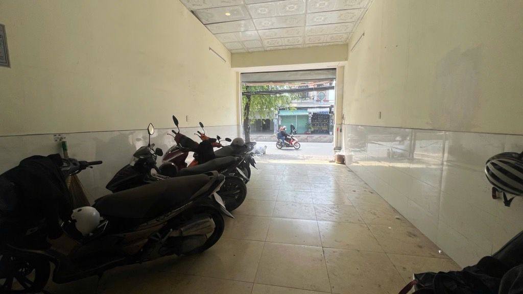 FrontHouse mặt tiền đường Huỳnh Tấn Phát, Thị trấn Nhà Bè, 140m² giá 17.5 tỷ - Đầu tư sinh lời hiệu quả!