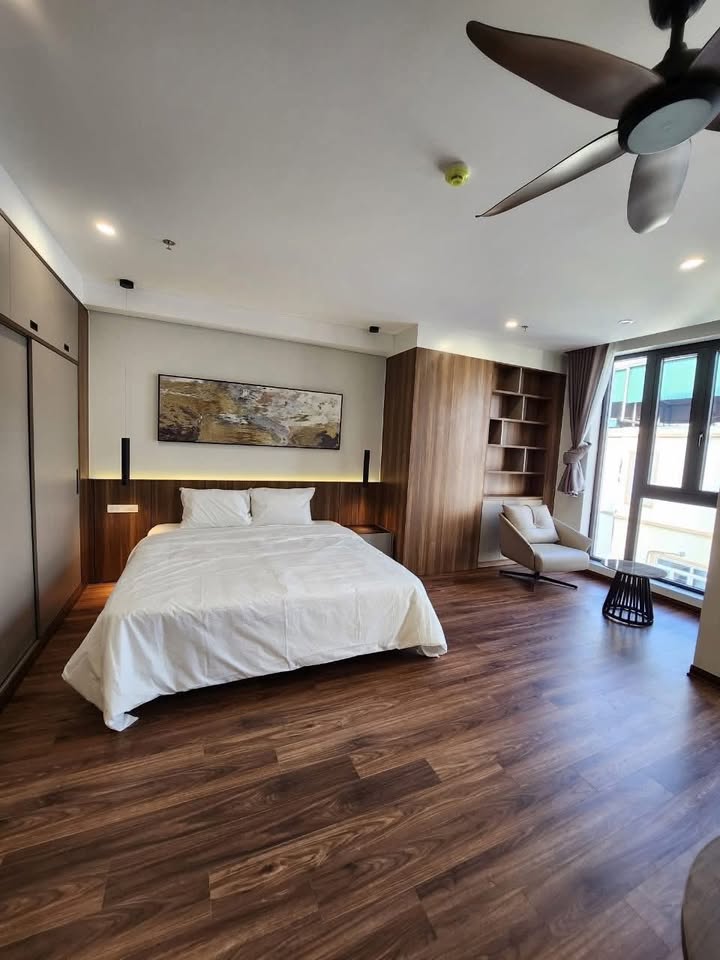 Căn hộ cao cấp 2PN phố Hồng Tiến 14 triệu - Full nội thất sang trọng!