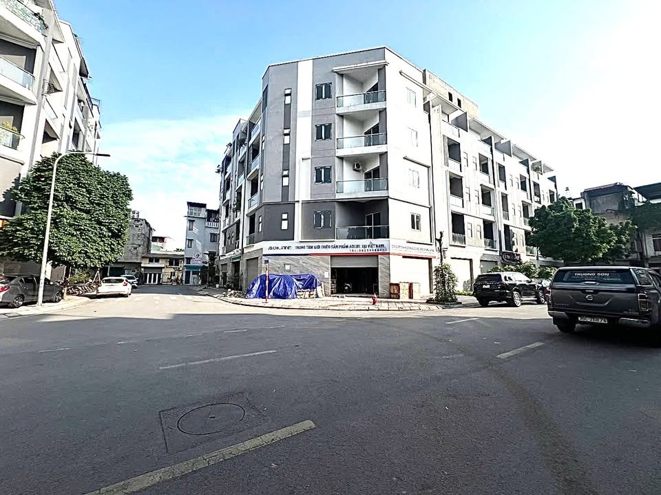 Đất đẹp phố Lý Sơn, Việt Hưng, 50m² giá 8 tỷ - Sổ đỏ chính chủ!