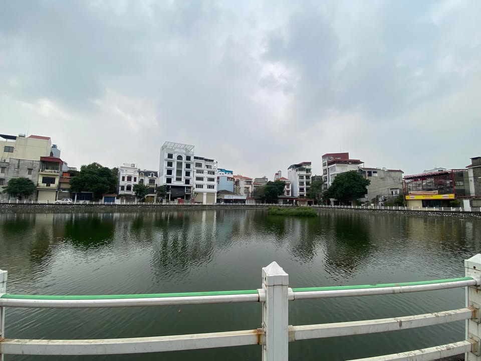 Nhà riêng view hồ Bồ Đề, 80m² giá thỏa thuận - Đẳng cấp sống lý tưởng!