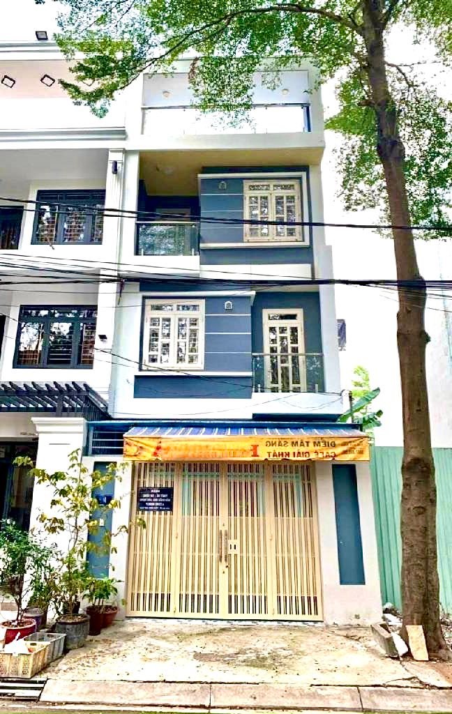 Nhà mặt tiền Lê Bôi, Quận 8, 100m² giá 11 tỷ - Đầu tư sinh lời ngay!