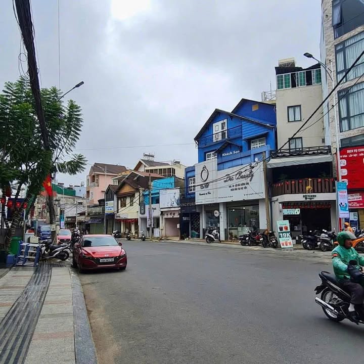 Nhà Bùi Thị Xuân Đà Lạt 150m² giá 4.7 tỷ - Kinh doanh sầm uất!