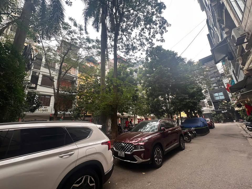 Nhà phố Hồng Hà 40m² giá 13 tỷ - Khu vực an ninh, tiện ích đầy đủ!