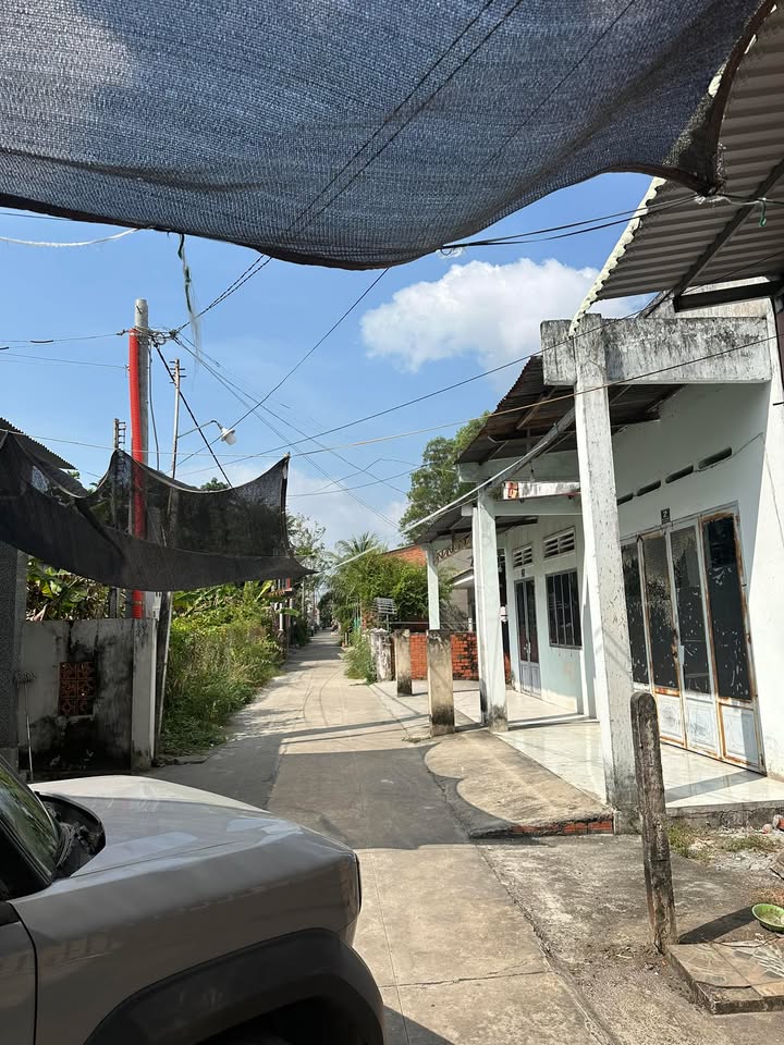 Nhà bán hẻm 62 Thị trấn Châu Thành 140m² - Gần khu hành chính, giá thỏa thuận!