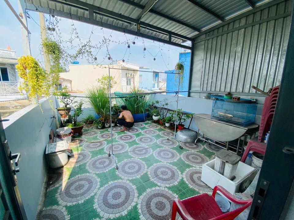 Nhà phố Huyện Bình Chánh 76m² giá 4.2 tỷ - Nhà mới đẹp, hẻm xe hơi!