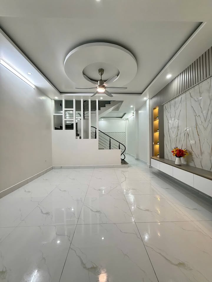 Nhà lô góc 43m², 3 tầng tại Đoàn Kết - Giá chỉ 2 tỷ, sẵn sàng đón Tết!