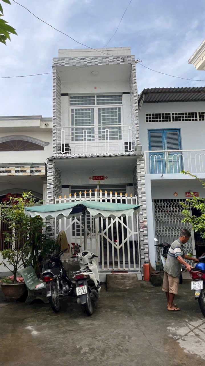 Nhà phố Trần Quốc Tuấn, Vĩnh Long 109m² giá 1.7 tỷ - Chính chủ, sẵn sàng ở ngay!