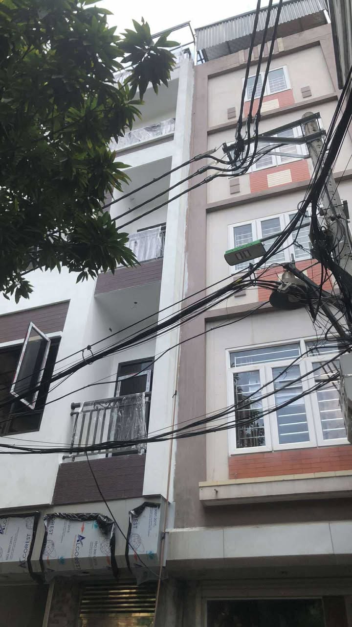 Nhà nguyên căn 5 tầng tại ngõ 347 Cổ Nhuế 30m² - Giá cho thuê thỏa thuận!