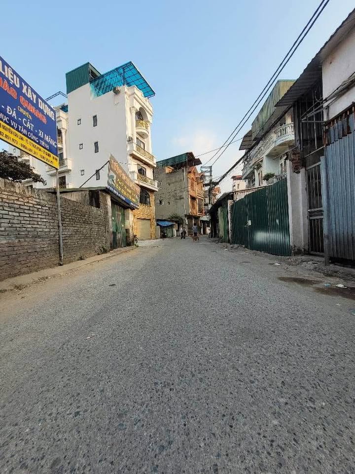 Đất nền Thạch Bàn 82m² giá 13.2 tỷ - Mặt ngõ ô tô tránh, lô góc thoáng mát!