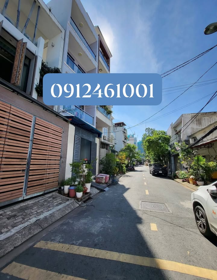 Nhà hẻm ô tô Đường Lê Văn Lương, Quận 4, 60m² chỉ 6 tỷ - Sẵn sàng ở ngay!