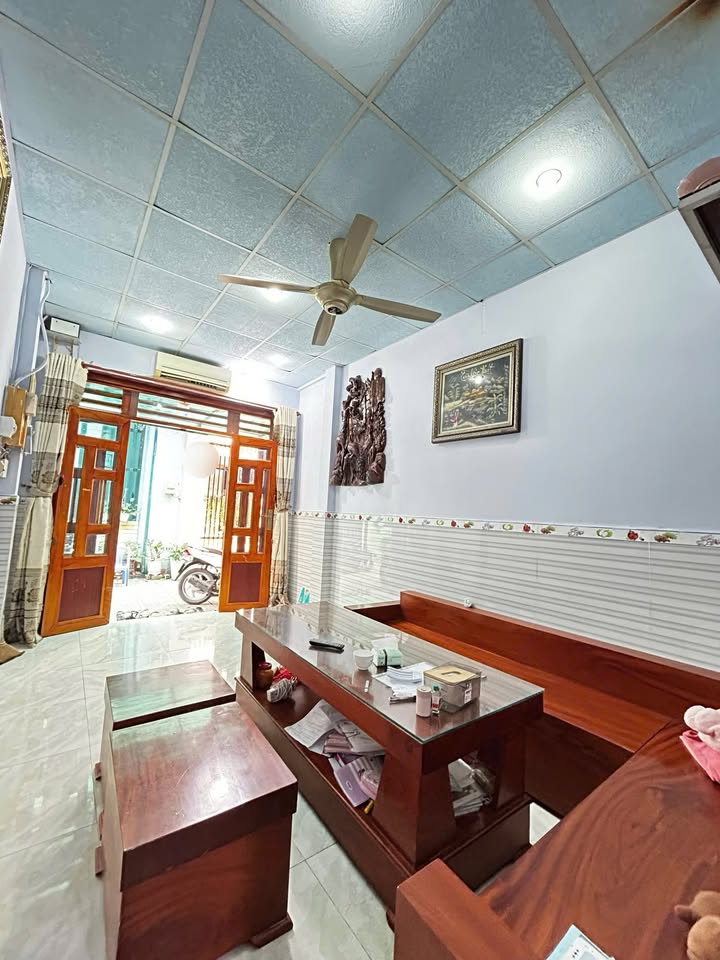 Nhà 1 trệt 1 lầu hẻm xe hơi Phường Phước Long B, Quận 9 - Giá 3,5 tỷ thương lượng!