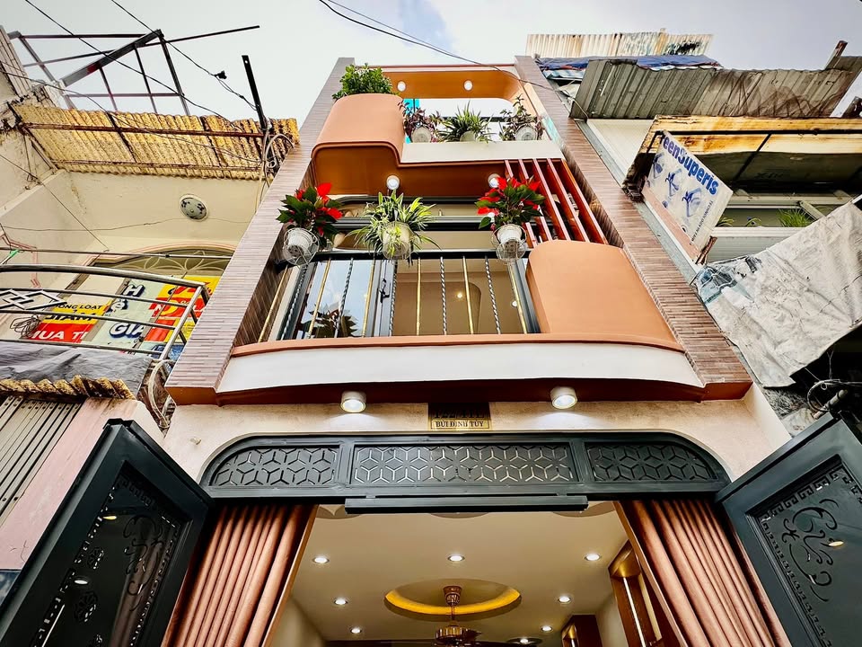 Nhà đẹp Bình Thạnh 90m² giá 5.68 tỷ - Xe hơi đỗ cửa, thiết kế hiện đại!