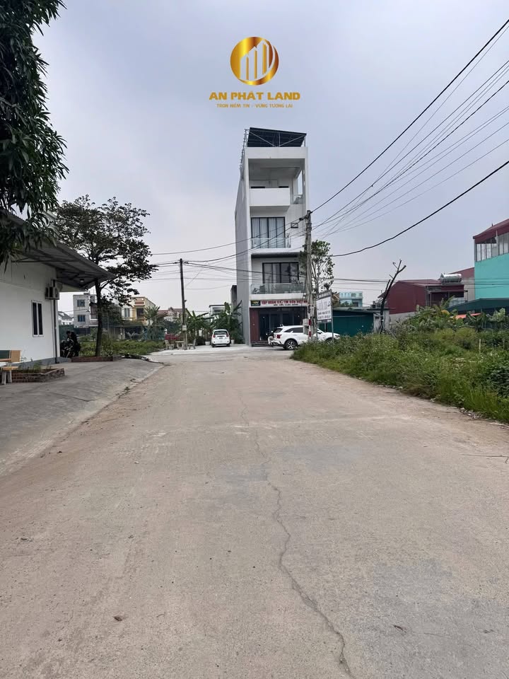 Đất nền Ninh Phúc 100m² giá 3.4 tỷ - Đường thông thoáng, vị trí đẹp!