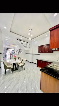 Nhà bán Quận 12, 76m² giá 6.55 tỷ - Hẻm thông kinh doanh thuận lợi!