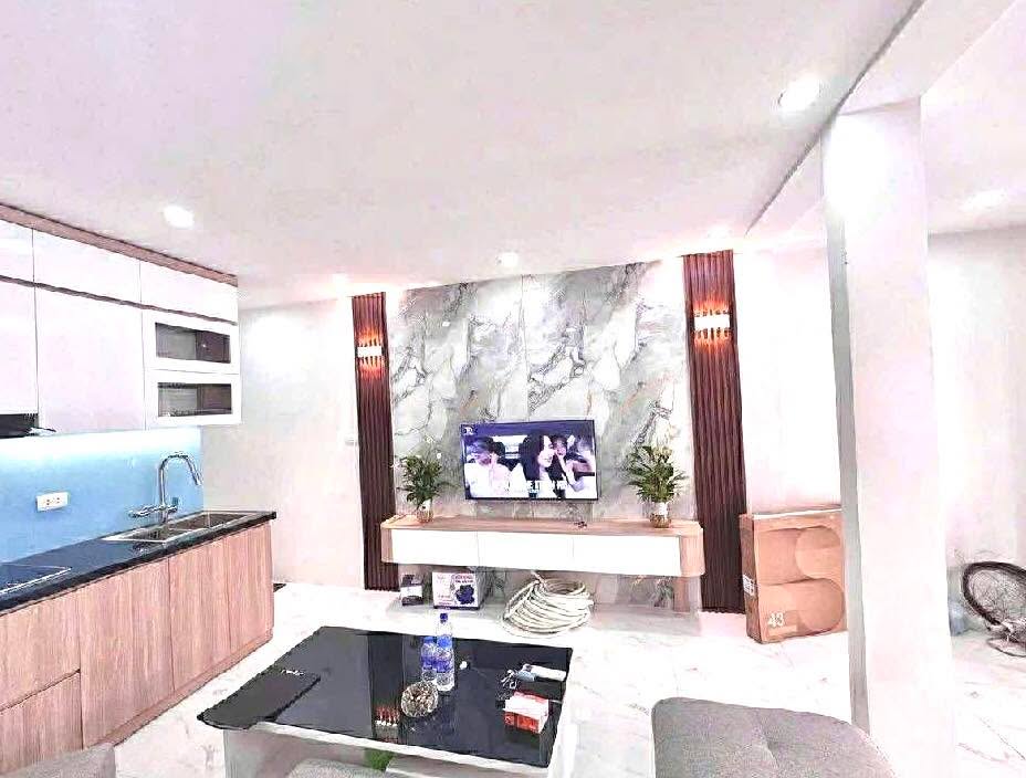 Bán nhà mặt tiền Đường 32, Cầu Giấy, 60m², giá chỉ 4 tỷ - Đầu tư sinh lời ngay!