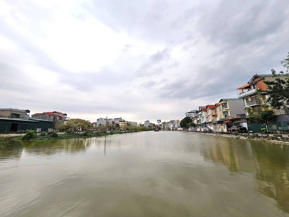 Đất thổ cư tại phố Hoa Động, Long Biên 76m² giá 12,5 tỷ - Tiềm năng kinh doanh lớn!