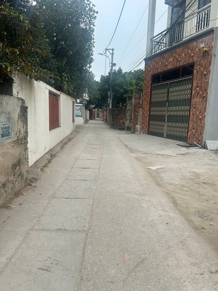 Đất thổ cư Vân Trại 60m² giá 2.4 tỷ - Mặt tiền 13m, vị trí đẹp!