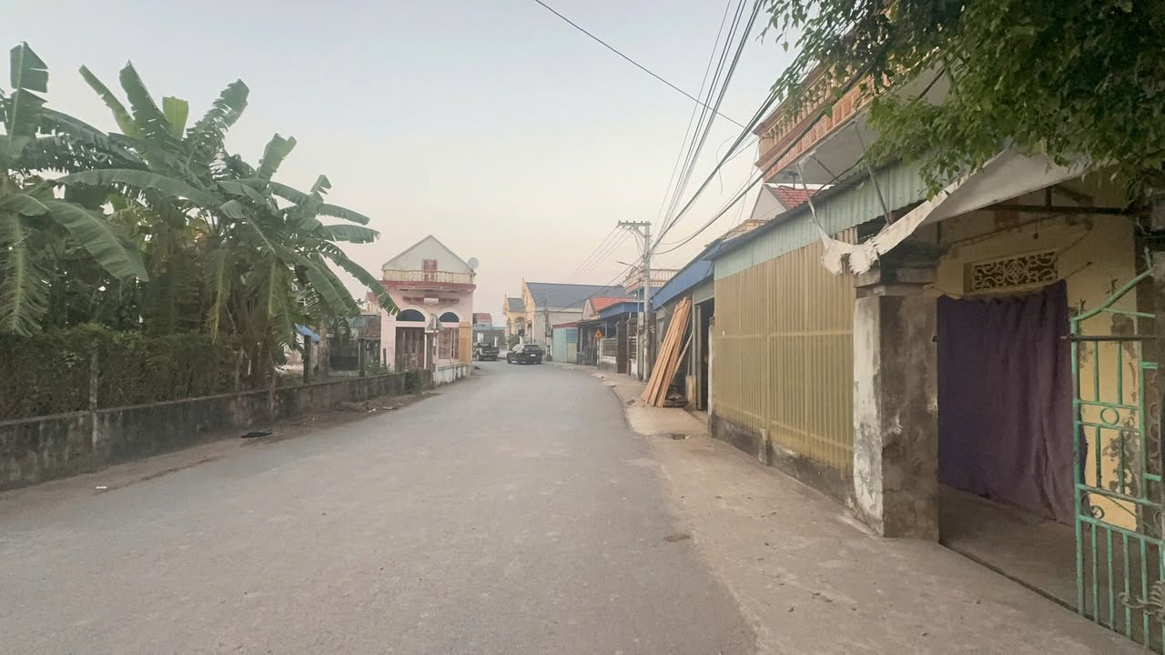 Đất nền Cầu Sắt 2, Trực Thuận 135m² giá chỉ 2.x tỷ - Vị trí kinh doanh lý tưởng!