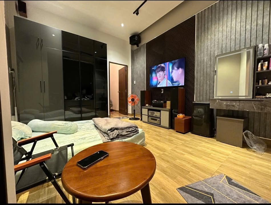 Nhà mặt tiền Hà Tôn Quyền, Quận 11, 54m² giá 14 tỷ - Đầu tư sinh lời!