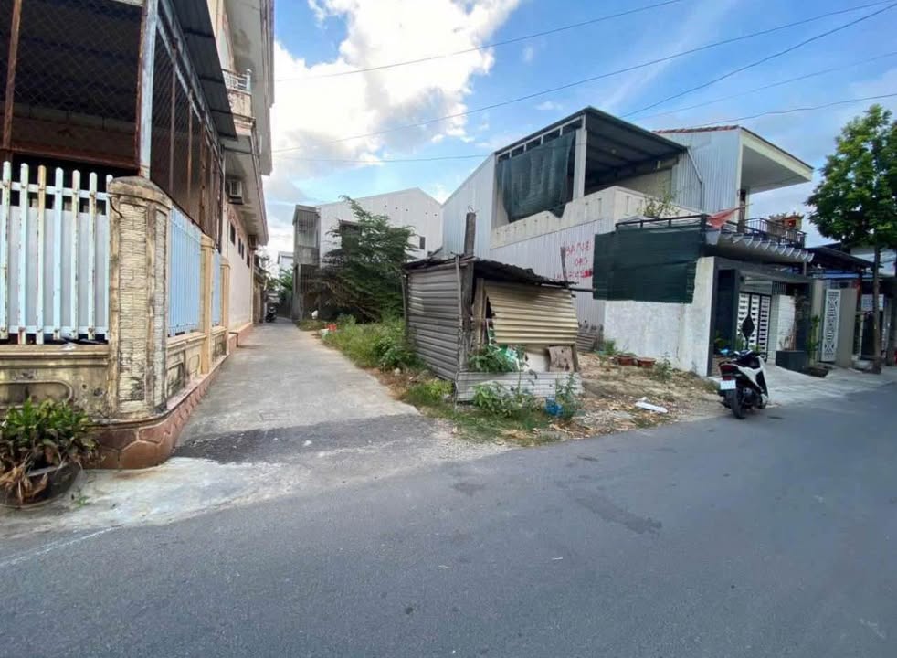 Đất 2 mặt tiền đường Xuân Thủy, phường Vỹ Dạ, 141.7m² - Giá chỉ 4.9 tỷ, cơ hội đầu tư tuyệt vời!