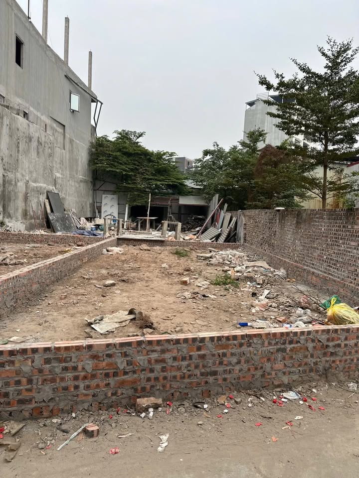 Bán đất Phố Trạm Long Biên 60m² giá 10.68 tỷ - Đầu tư sinh lời tuyệt vời!