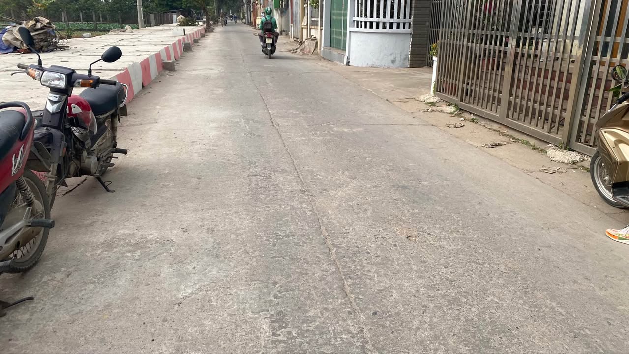 Đất nền Tổ 9 Quang Minh Mê Linh 93m² giá 5 tỷ - Tiềm năng đầu tư cao!