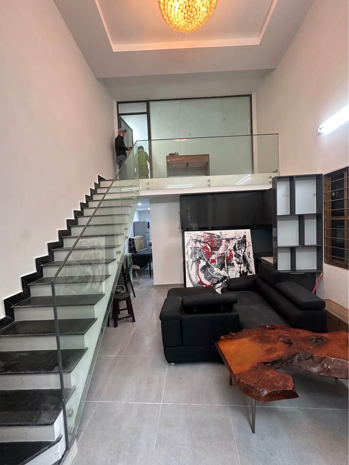 Nhà mê lửng kiệt 4m Lí Thái Tổ, 36m², giá 3 tỷ - Cơ hội vàng giữa lòng Đà Nẵng!