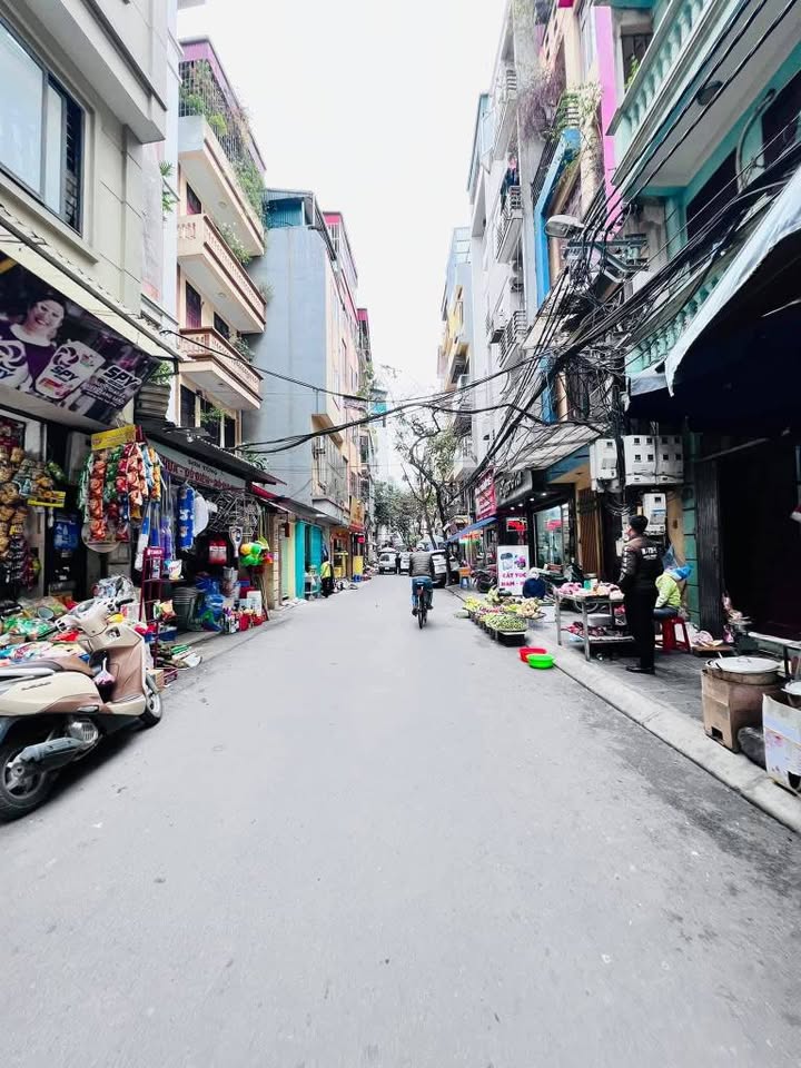 Nhà phố Trần Quốc Vượng, Cầu Giấy 61m² giá 16 tỷ - Kinh doanh đỉnh cao!