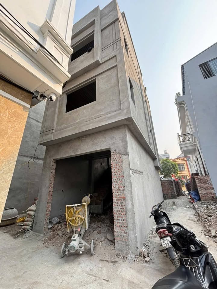 Nhà 4 tầng Bình Minh 40m² giá 4 tỷ - Đầy đủ công năng, chính chủ!