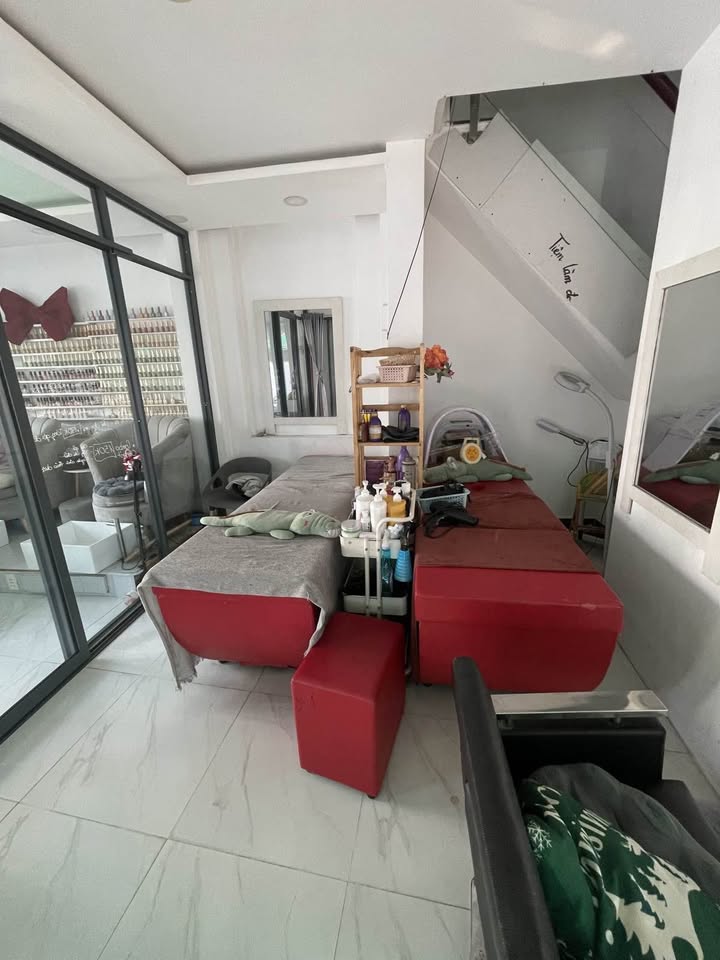 Nhà góc 2 mặt tiền Làng Đại học Thủ Đức 43m² giá 5,3 tỷ - Hàng hiếm khó tìm!