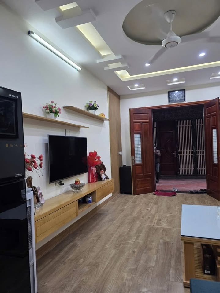 Nhà chính chủ Xuân Đỉnh 39m² giá 12 tỷ - Nội thất cao cấp, thang máy