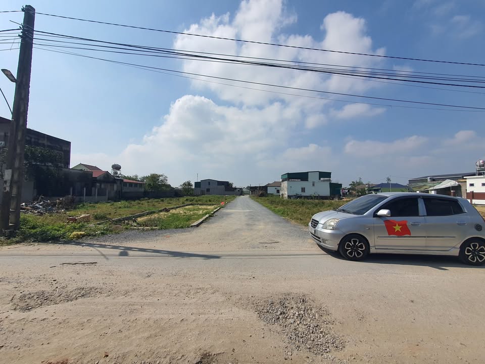 Đất nền xóm 6, Nghi Công Nam 100m² giá 3 tỷ - Lô góc hai mặt tiền thuận lợi!