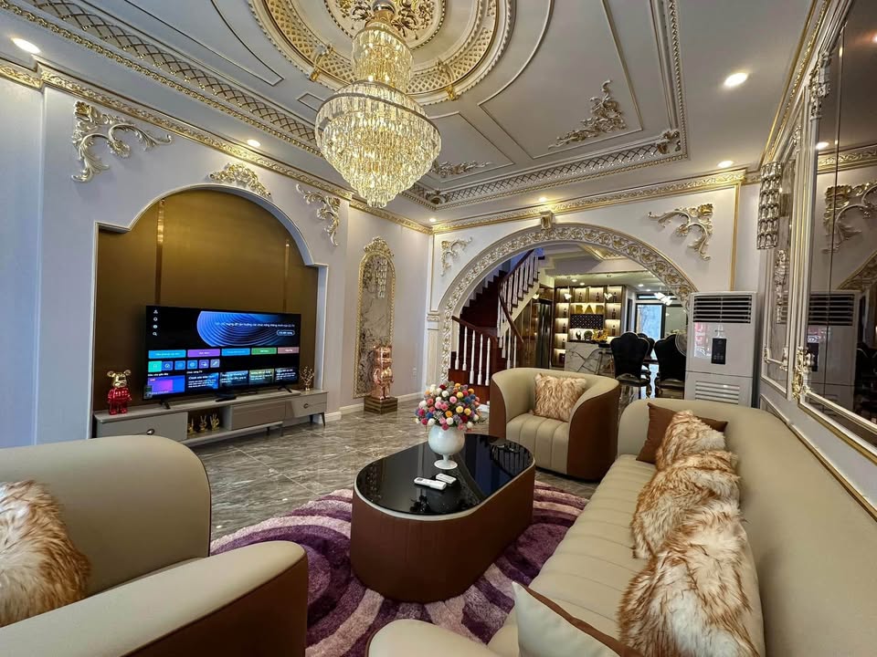 Nhà phố Hòa Xuân Đà Nẵng 122m² giá 11 tỷ - Nội thất cao cấp, sẵn sàng ở ngay!