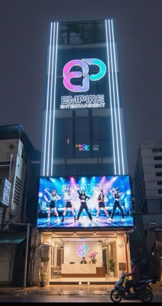 Bán nhà mặt tiền Đề Thám, Quận 1, 52m², 33 tỷ - Lô góc VVIP với hợp đồng thuê 60 triệu/tháng!