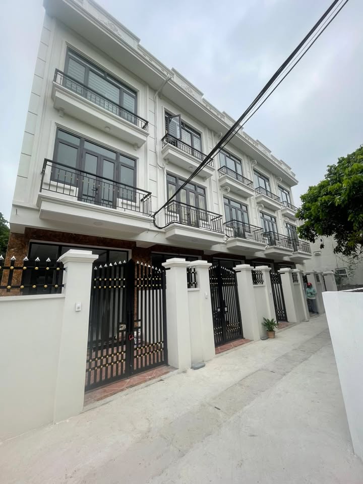 Nhà 4 tầng Thị trấn Chúc Sơn 33m² giá 3 tỷ - Chính chủ cần bán gấp!