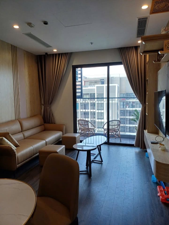 Căn hộ R1 Bát Tràng 1PN giá 8 triệu - Full nội thất, cho thuê gấp!