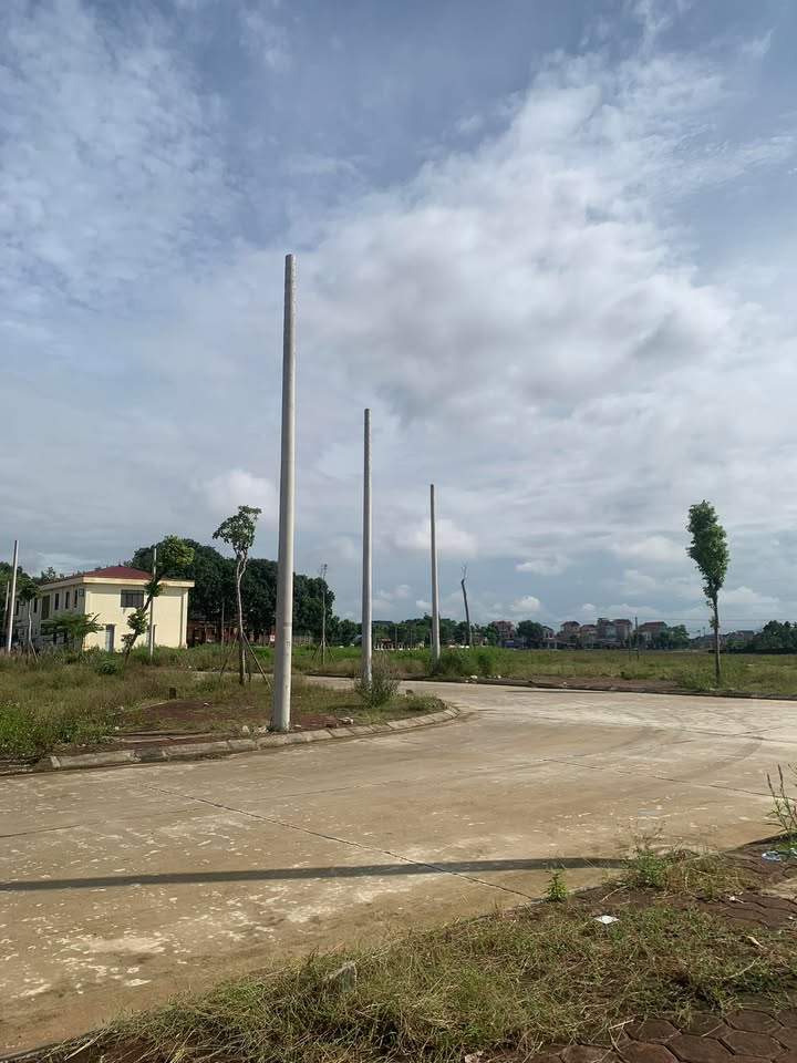 Đất nền Đồng Lim, Tân Yên 111m² giá chỉ từ 1 tỷ - Sổ đỏ chính chủ!