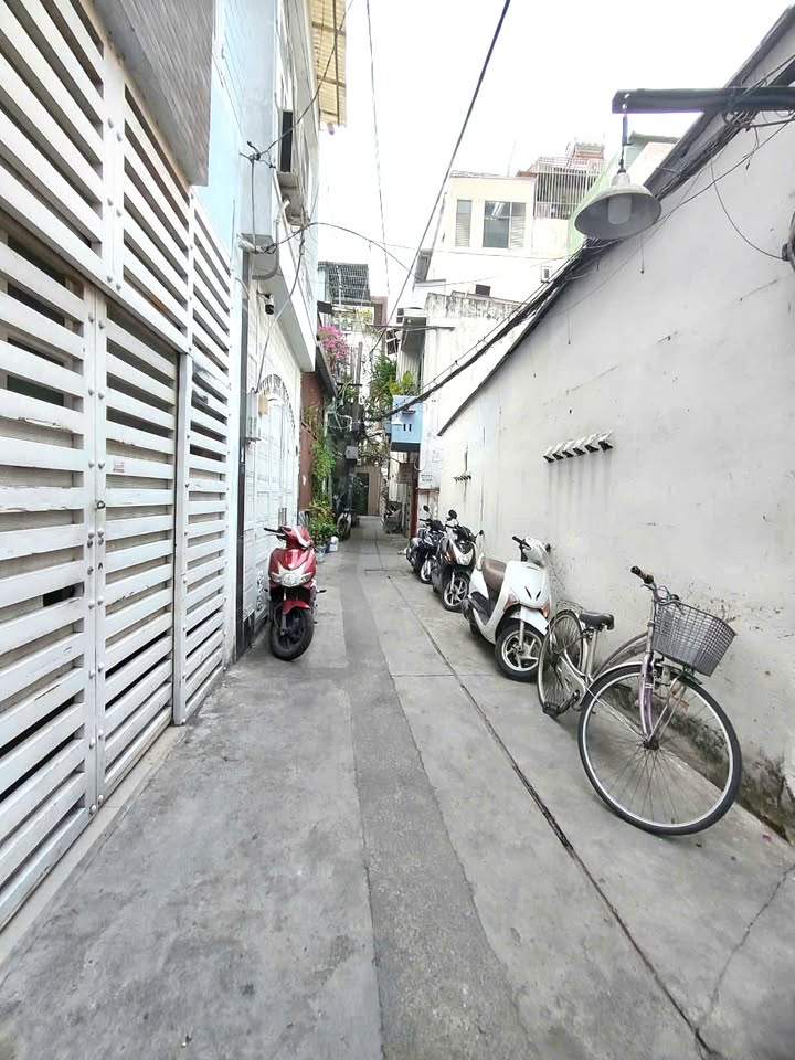 Nhà 2 Tầng 46m² tại Phường 22, Bình Thạnh giá 6 tỷ - View Landmark 81 đẹp mê ly!