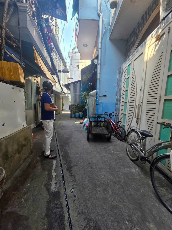 Nhà riêng Võ Văn Kiệt, Quận 1, 27m² giá 5.2 tỷ - Sẵn sàng ở ngay!