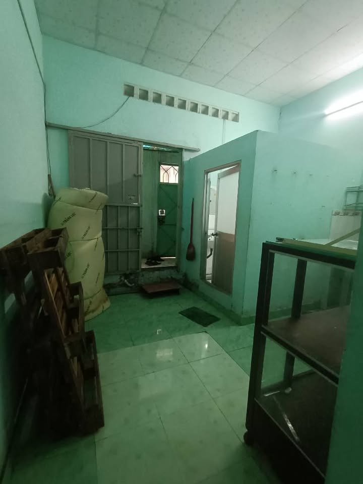 Nhà 2 mặt tiền hẻm ô tô Linh Chiểu 40m² giá 4.65 tỷ - Cơ hội hiếm có cho nhà đầu tư!