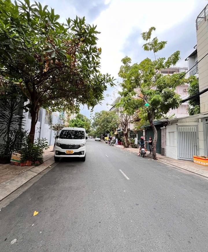 Bán nhà đường Trần Văn Ơn, quận Tân Phú, 79.2m² giá 11.6 tỷ - Khu dân trí cao, gần sân bay!