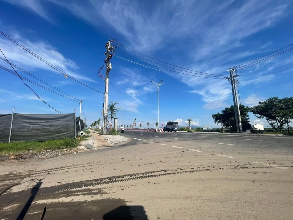 Đất nền Vũng Tàu 300m² giá 7.5 tỷ - Đầu tư sinh lời tiềm năng!