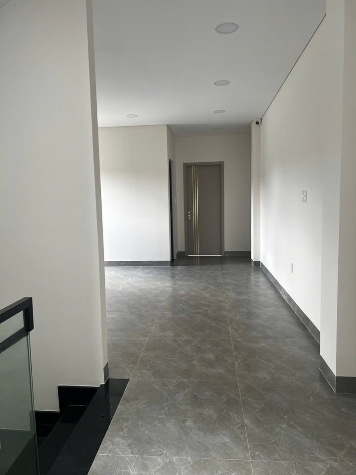 Nhà bán Bình Tân 120m² giá 9.3 tỷ - Ô tô vào tận nhà!