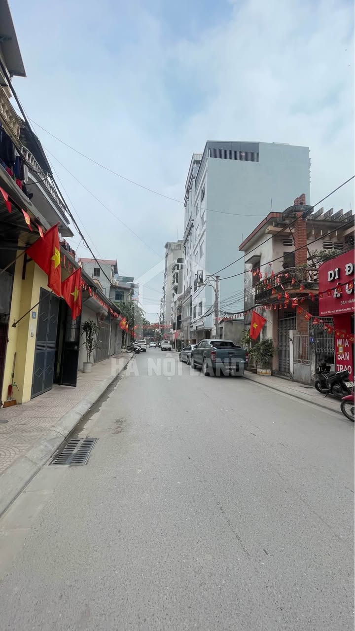 Đất Hồ Tùng Mậu, Bắc Từ Liêm 40m² giá 9 tỷ - Cơ hội kinh doanh tuyệt vời!