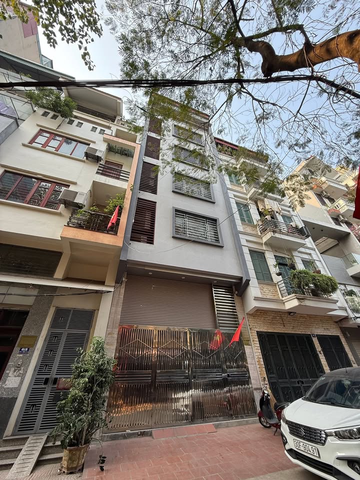 Nhà phố Doãn Kế Thiện, Cầu Giấy 49m² giá 4.5 tỷ - Mặt tiền rộng, sổ đỏ chính chủ!