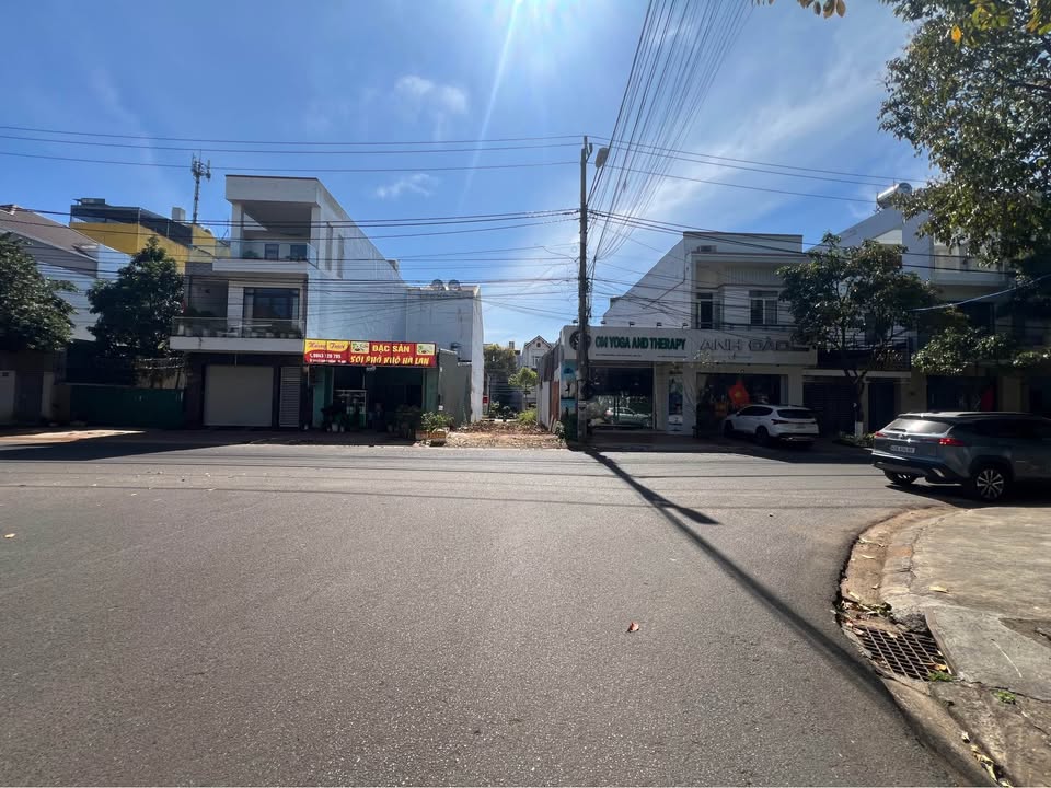 Nhà mặt tiền Lý Chính Thắng, Buôn Hồ, 108m² giá 8.3 tỷ - Đầu tư sinh lời ngay!